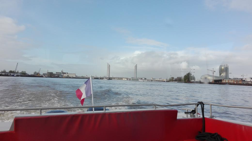 Croisière sur la Garonne en direction de #LaTourCarnet <a href="/bernardmagrez/">Bernard Magrez</a> #MillesimaBA #bdx15 #RiverCruise #sicambre