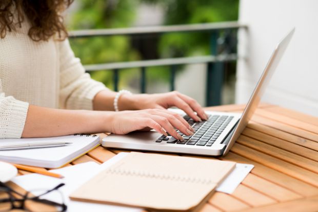 THEUniAdvice's tweet photo. 10 tips for writing a PhD thesis -useful advice for all academic writing here https://t.co/oa8vLD1eM4 https://t.co/9AtMCyYqFt