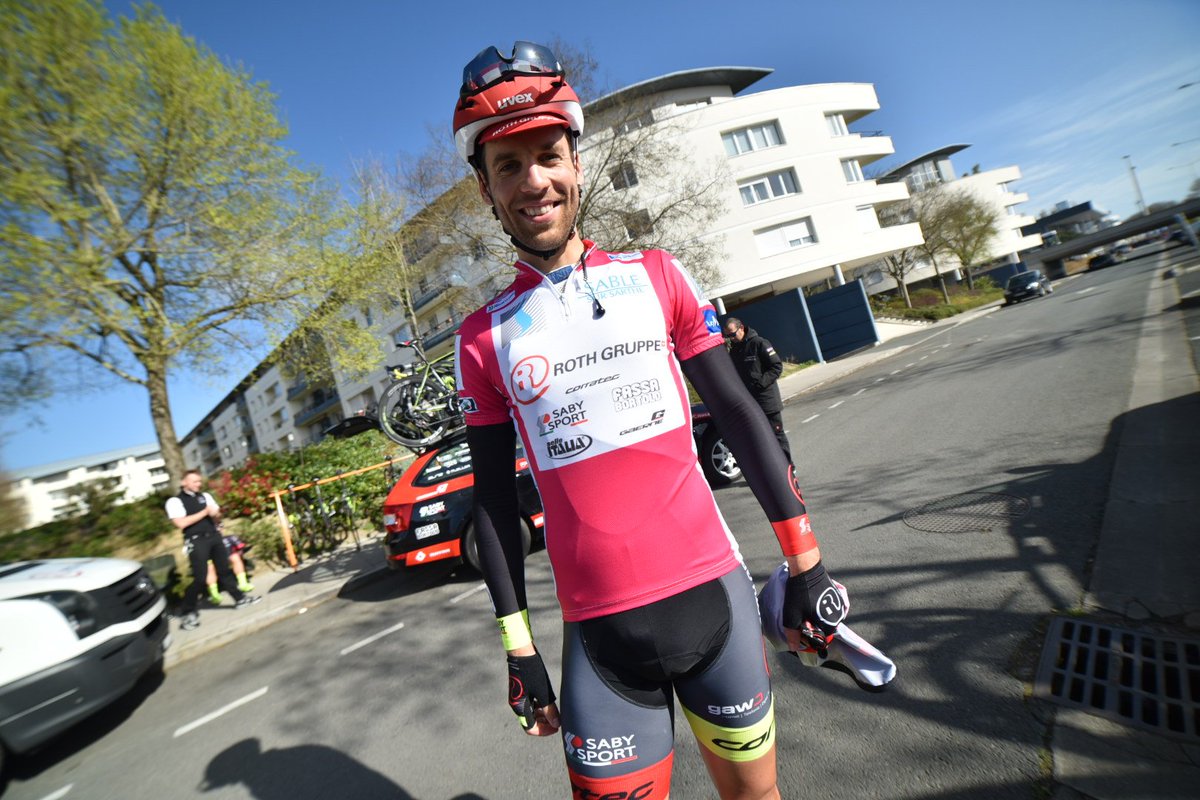 TeamRothGruppe's tweet photo. Ready for stage 3 of @circuitcycliste ! @GrischaBuffalo still wears the best climber jersey! Go go go 🗻🗻 https://t.co/A7lGPqY67M