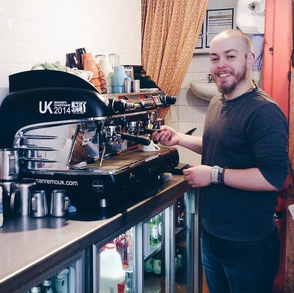 foxes_cafe's tweet photo. Meet Dan, our friendly new barista. He makes a good brew. 
#barista #coffee #hellodan #fox… https://t.co/7IvESFJGPw https://t.co/vIp3RzGwql