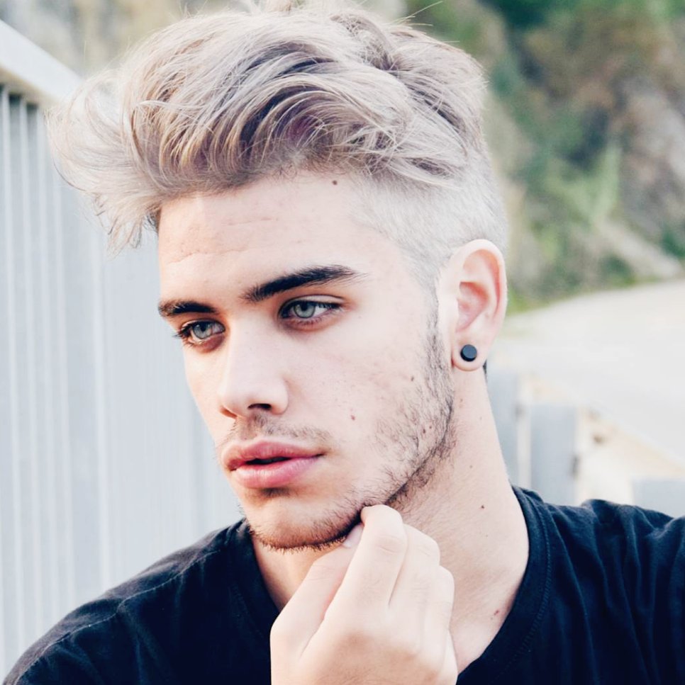 nouse_nono's tweet photo. これが噂のZayn+Jusのモデル😇 https://t.co/LZHfiI6NJk