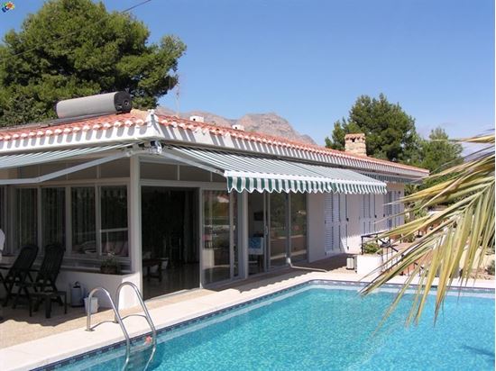 toldoseco's tweet photo. Empieza el calorcito y el buen tiempo. ☀ ¿Tienes ya tu #toldo para disfrutar del aire libre? https://t.co/XykJSUlynS https://t.co/sMZlB0SV23