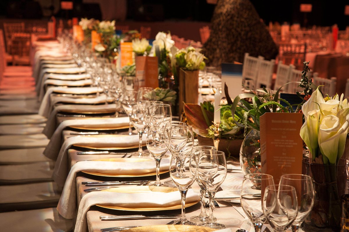 WeddingWays's tweet photo. >3h: no lead time, printing costs or 'find my name card', clear visual plan - cost far less than trad methods! https://t.co/H0d6aSNMUZ