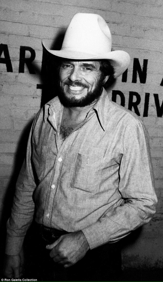 Brendan2825's tweet photo. We lost a good ol' boy today. Grew up listening to Merle, Charlie Pride,Tom T Hall #arethegoodtimesreallyoverforgood https://t.co/jKAP8KuLcn