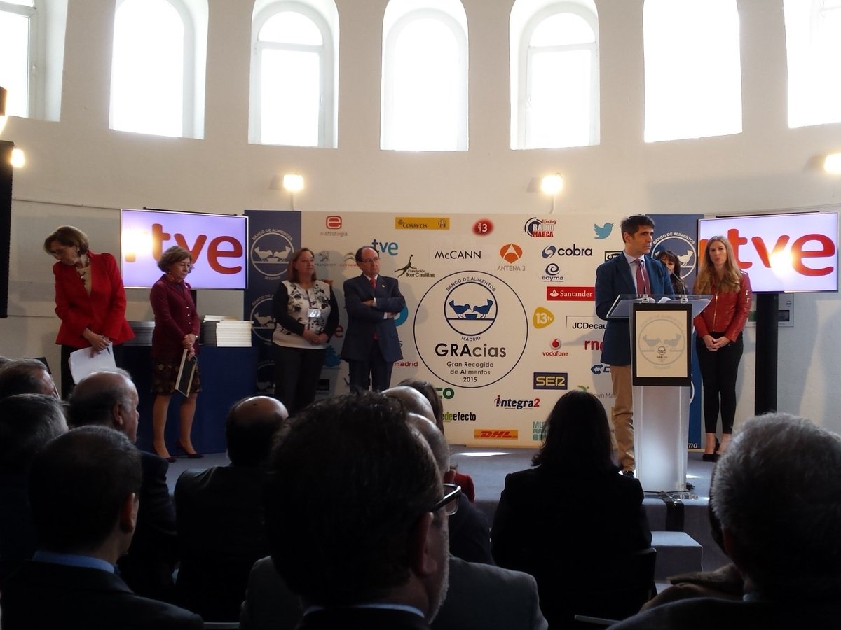 VexiaEU's tweet photo. Desde @vexiaeconav damos las gracias al Banco de Alimentos de Madrid  @GranRecogidaMad por su gran labor. https://t.co/CCEN0rASVs