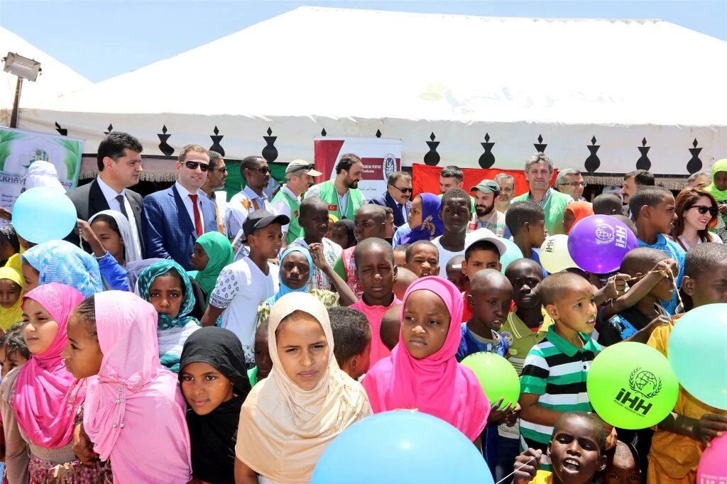 IHHen's tweet photo. Orphan Solidarity Days activities in Mauritania take place with participation of Turkish minister @VeyselEroglu. https://t.co/9Kij1qMhHK