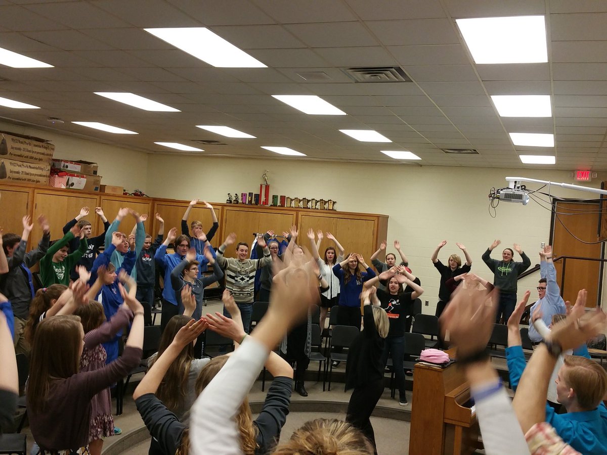 MoraChoirs's tweet photo. Mustang choir breakout session. #moraschools https://t.co/JuvTWJZeSo