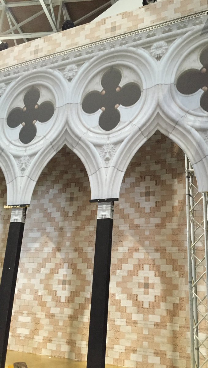 Ancora due giorni al #NicoleFashionShow - #Venice Edition e il Pala #ExpoVenice si trasforma...