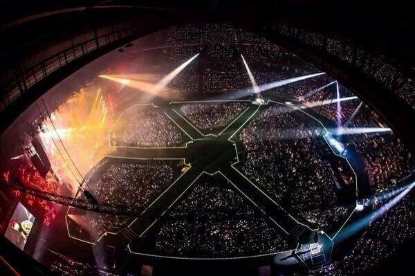 lavellasauce's tweet photo. Silver or Cosmic Latte

whatever you call it, one thing is for sure… This is EXO and EXO-Ls home ❤ #4YearsWithEXO https://t.co/zVNR1EokKL