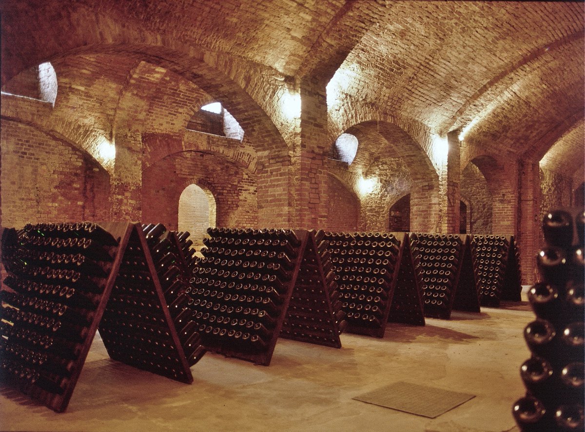 Boscaspumante's tweet photo. Our #UndergroundCathedrals are open for all the weekend! #SpringFestival #Canelli Info&amp;reservations cantine@bosca.it https://t.co/86c5hqkCd2
