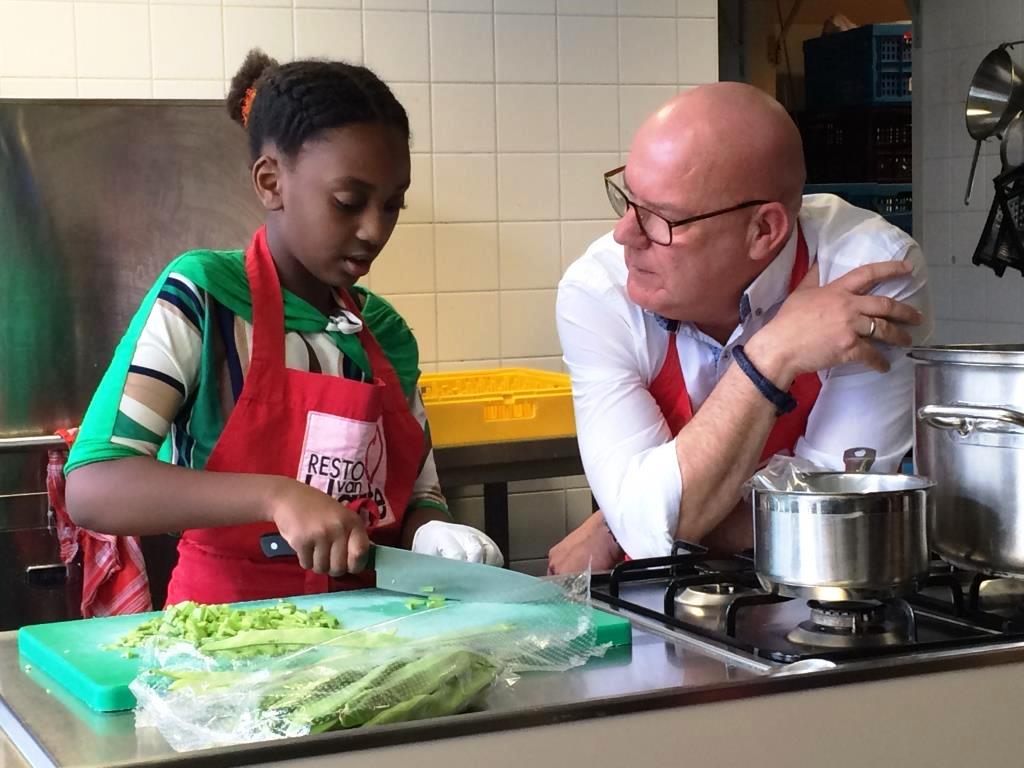 Zondag 10 april Resto VanHarte Amersfoort bij RTL4 om 23.30 uur met Gaston en Kanjers van Goud