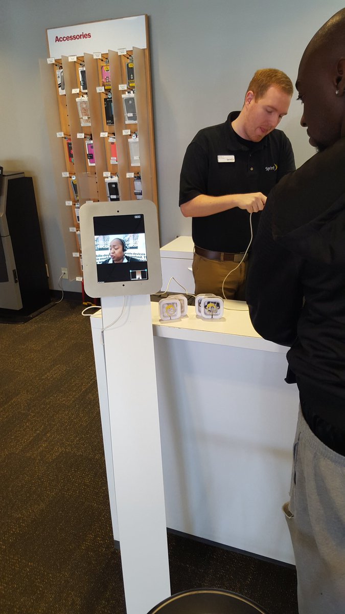 ObiQuinnKnabe's tweet photo. My Tech Expert is lonely! We are @SprintMadison #leadwithplus @Carol_Anderson4 @HollyJoyRamos https://t.co/ivyqCo0PQj