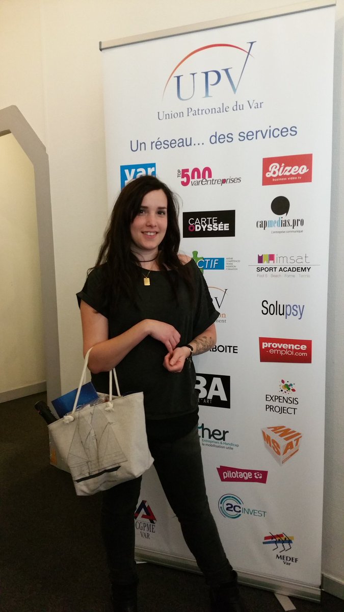 varup83's tweet photo. Bravo à @LaVaroiseOFF, 2e lauréate du #hashtagtrophy de #varup2016 ! Rdv l'année prochaine :) @HashtagTrophy https://t.co/iq2yyMicwz