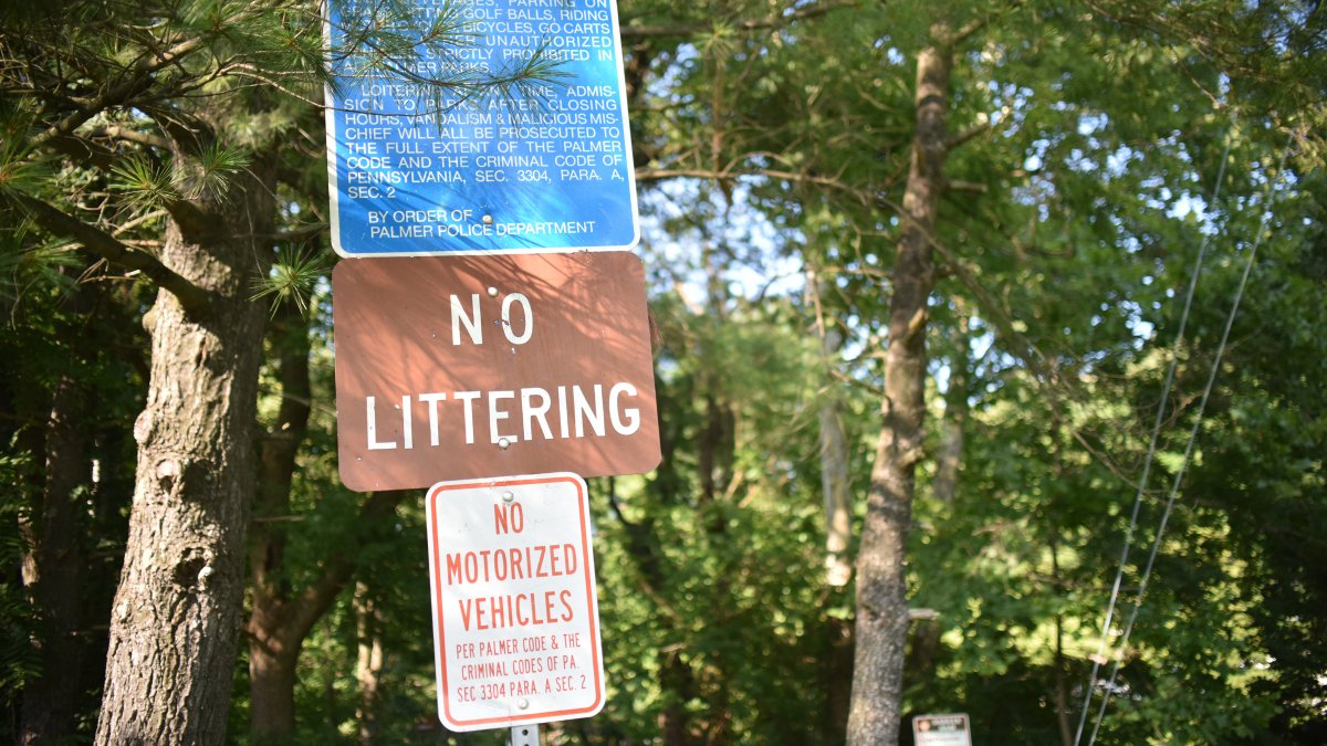 mcall's tweet photo. Get to know the new rules passed for Bethlehem, Palmer parks. https://t.co/eaRg8T9Rqo https://t.co/HiwtZ3RnWE