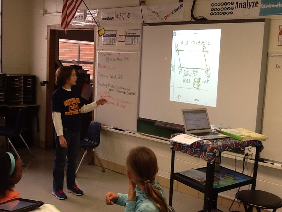 KWallace2014's tweet photo. Students teaching students @d161learns @WesternAve161 @kwallace2014 https://t.co/ASbfhnVT6s
