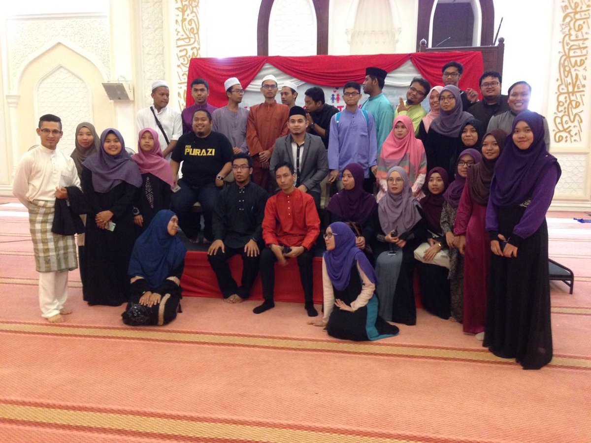 JPKPerindu's tweet photo. Terima kasih @HadhariDAITV3 @puraziofficial @helizahelmi untuk perkongsian yg cukup bmanfaat buat kami. π
#CintaTSM https://t.co/Q64EVZKVD7