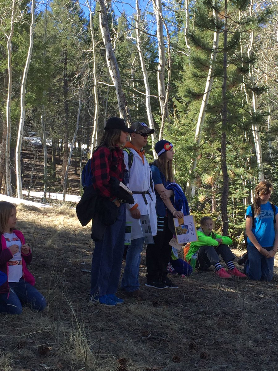 DHSLinkCrew15's tweet photo. DHS woodsmen will be teaching Freedom about the different types of trees! #HighTrails @CSSD11 @PrincipalSPark https://t.co/DkfOPOoFmC
