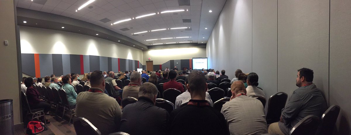 NikiBender's tweet photo. Full house in Leveraging the New Local Planning Template to create robust Emergency Operations Plans #eop #temc16 https://t.co/SNfHCCYXlN