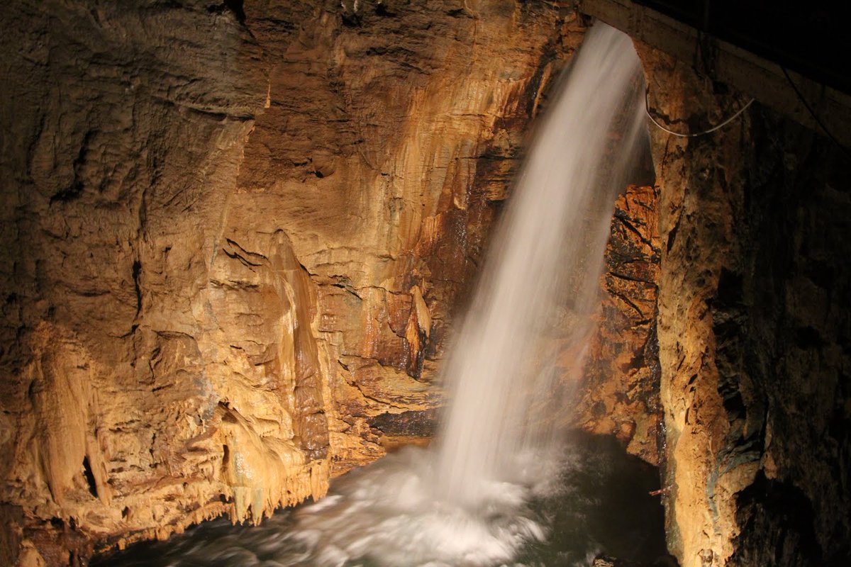 localguruapp's tweet photo. Explore Italian tourist cave with local Guru!   https://t.co/6abCTK41qR https://t.co/L4pqI4z8sY