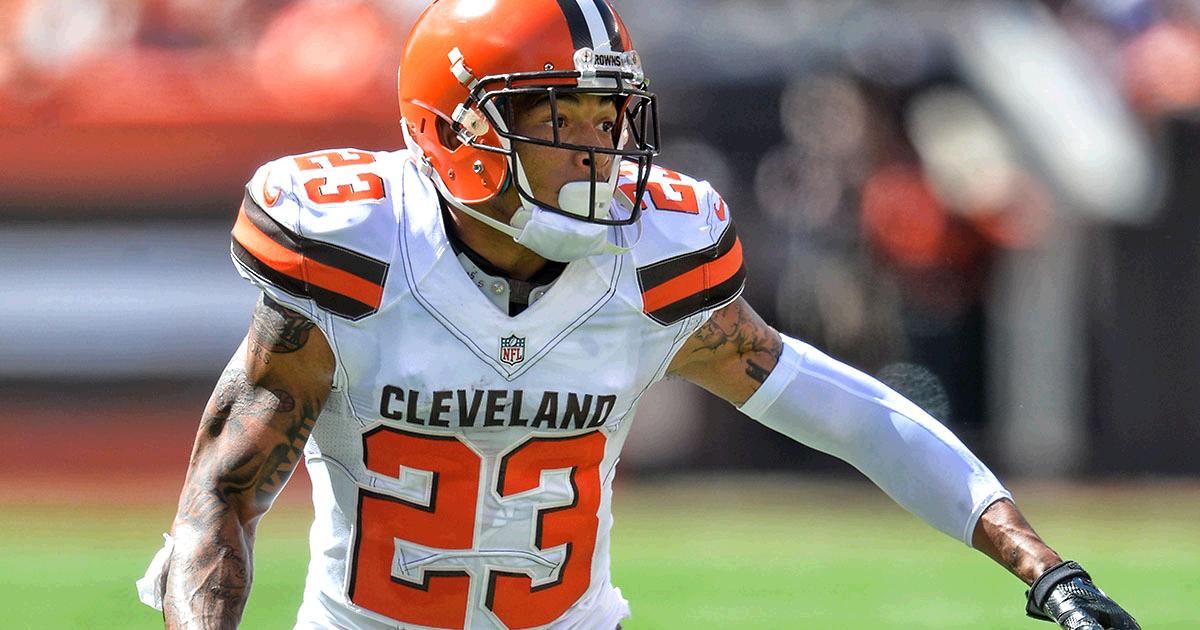 Browns's tweet photo. #Browns DB @joehaden23 is "working his tail off" to get back from ankle injury.

📰: https://t.co/c3IJsgBJtS https://t.co/M0wgwj4ciz
