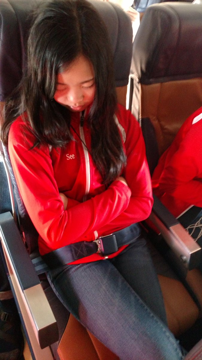 mshswinds's tweet photo. #dontsleepontheplane #mshstakesdisney https://t.co/8kkmRqxzf0