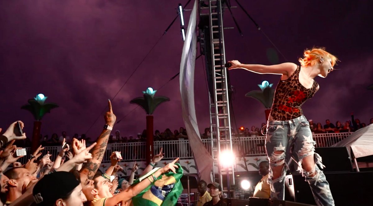 PARAHOYcruise's tweet photo. RECAP's up! TY for making this 2nd #PARAHOY incredible! BEWARE it will give you #ALLTHEFEELS https://t.co/hKxKHtIPlq https://t.co/0e3RmRLreY