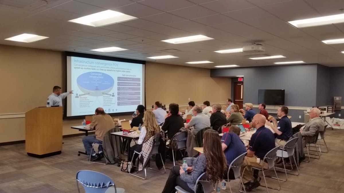 JustinAdams159's tweet image. Brad Watkins from Dell presenting at Lexington VMUG #VMUG #LexVMUG