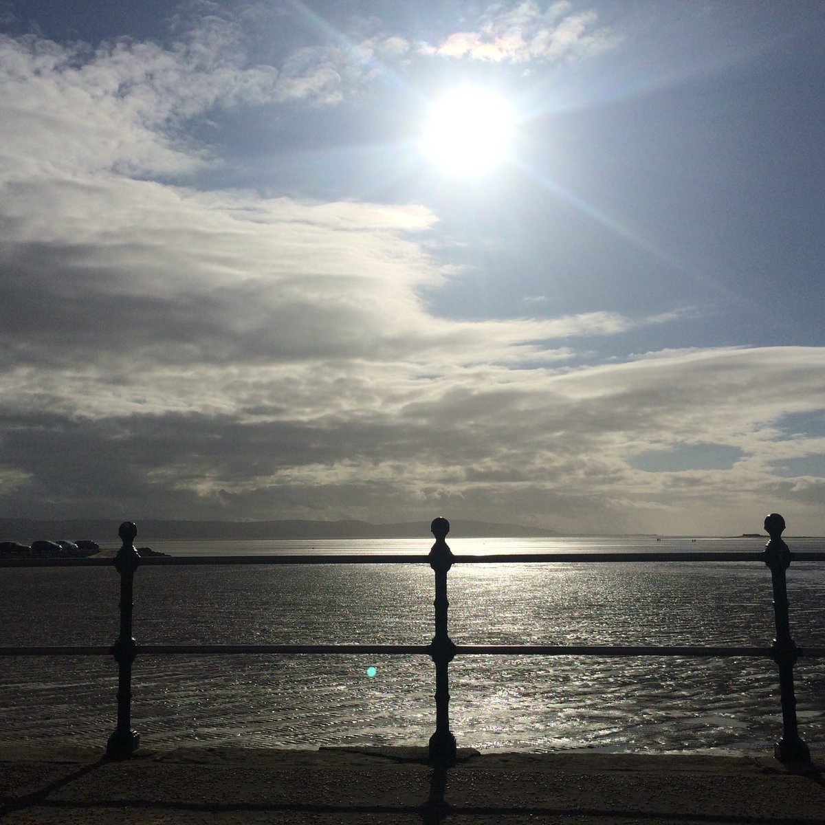 jojoconnors's tweet photo. #lookatmyview https://t.co/y1Fhnyaa8f