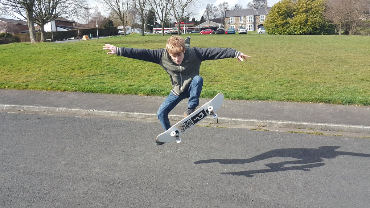 George_Jensen49's tweet photo. Skateboarding with @Ricky_Smith19 https://t.co/ozhZneTrkq