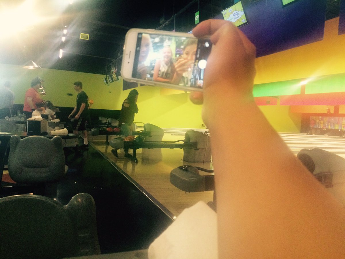 happy happy birthday to one of my favorite people love you ell have the best day love you so much 😛😋❤️