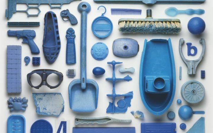 DesignMuseum's tweet photo. 'Modern art is rubbish: strange and beautiful photos of beach detritis' via @telegraph https://t.co/ri9YGS1Qhl https://t.co/B6zsFNAysG