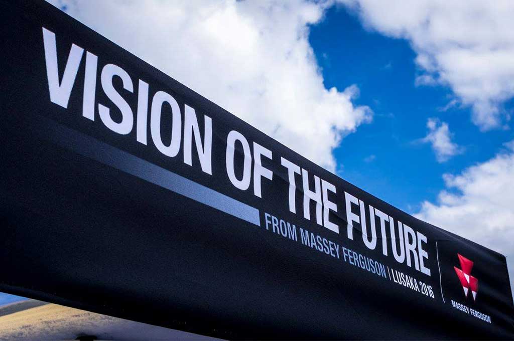 Agrotecnica1's tweet photo. #MasseyFerguson lleva a África el programa 'Visión of the Future' @MF_EAME @AGCOcorp #MFvision https://t.co/dXV0ThBFOD