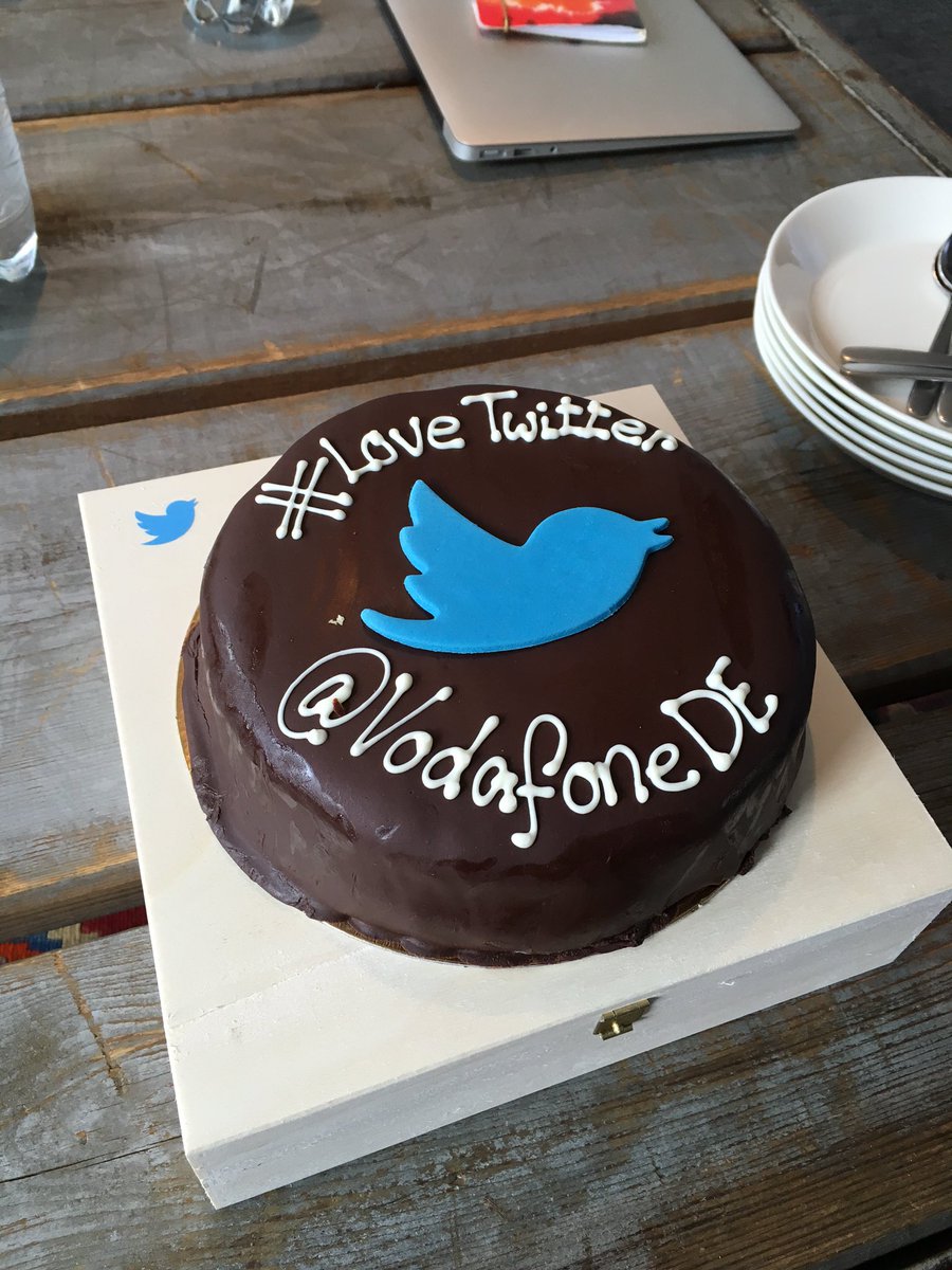 Nachtisch mit <a href="/vodafone_de/">Vodafone Deutschland</a> @MaryM2705 <a href="/Kathi_Plagemann/">Katharina Plagemann</a> <a href="/friedalovesemil/">friedalovesemil</a> <a href="/bueshra/">Büşra Qadir</a> @svenja_p_