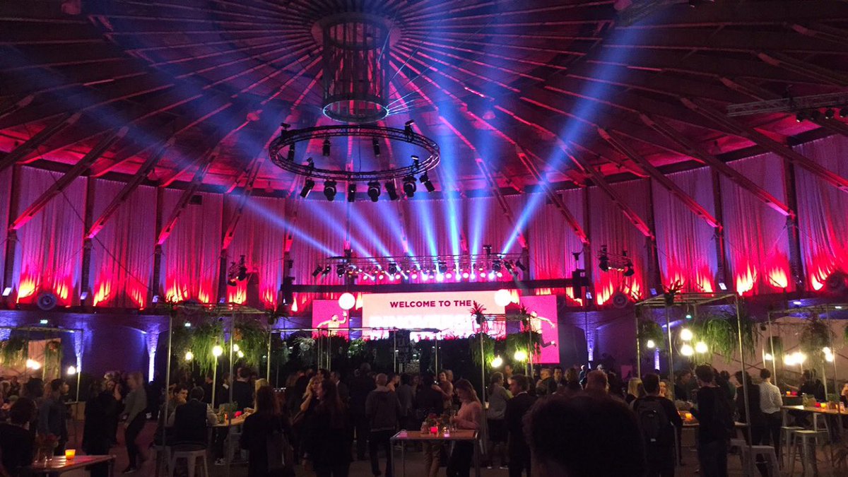 leonsiliakus's tweet photo. #Innoversityparade #gashouder #amsterdam https://t.co/GsrnutTfIh