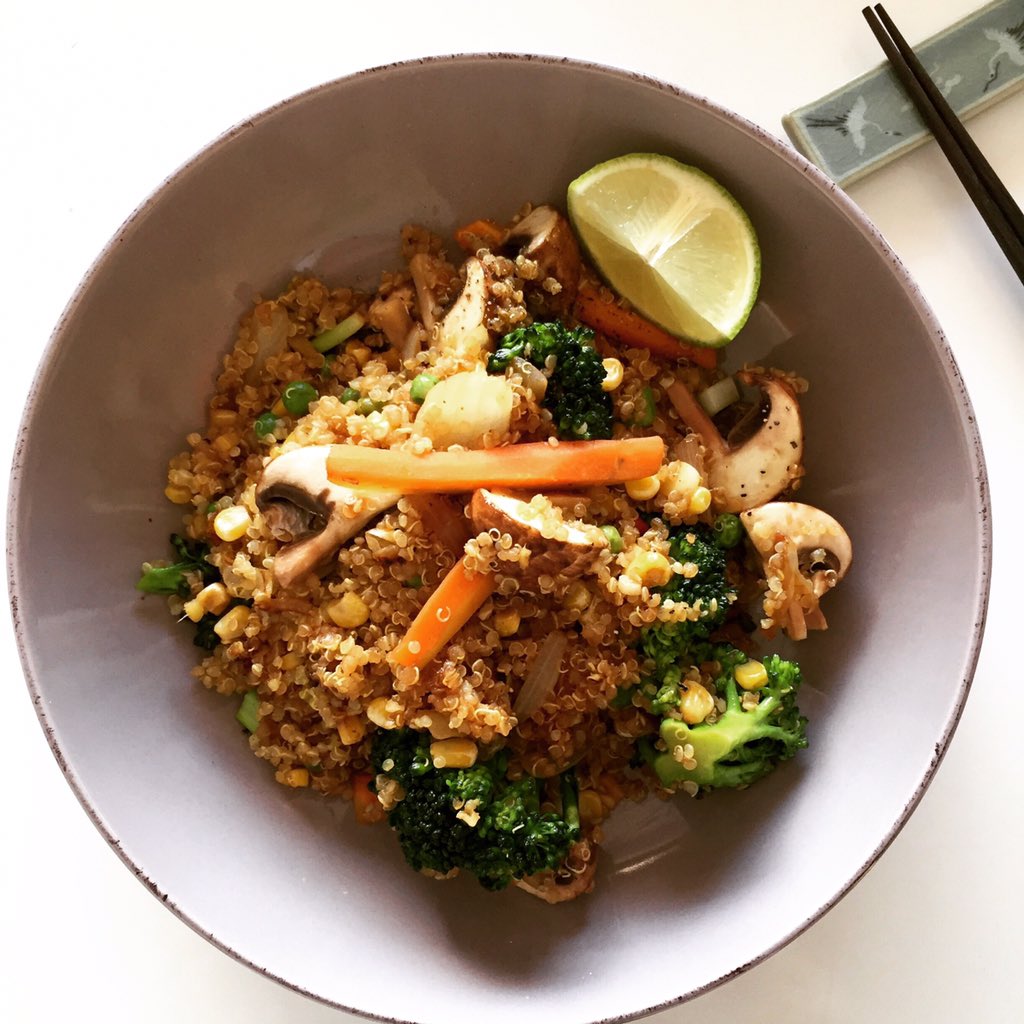 AdaezeWolf's tweet photo. #lunch quick and easy. Quinoa fried rice. #vegan #healthy #yummy #cleanfood https://t.co/HlcZqcyMJI