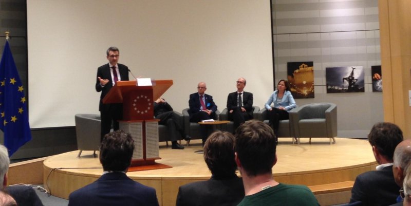 TC_Praha's tweet photo. #CZELO: @VladimirSucha a další na #quantumSTOA o příští vlajkové iniciativě evropského #VaVaI #quantumtechnology https://t.co/ORsjjE7hXg