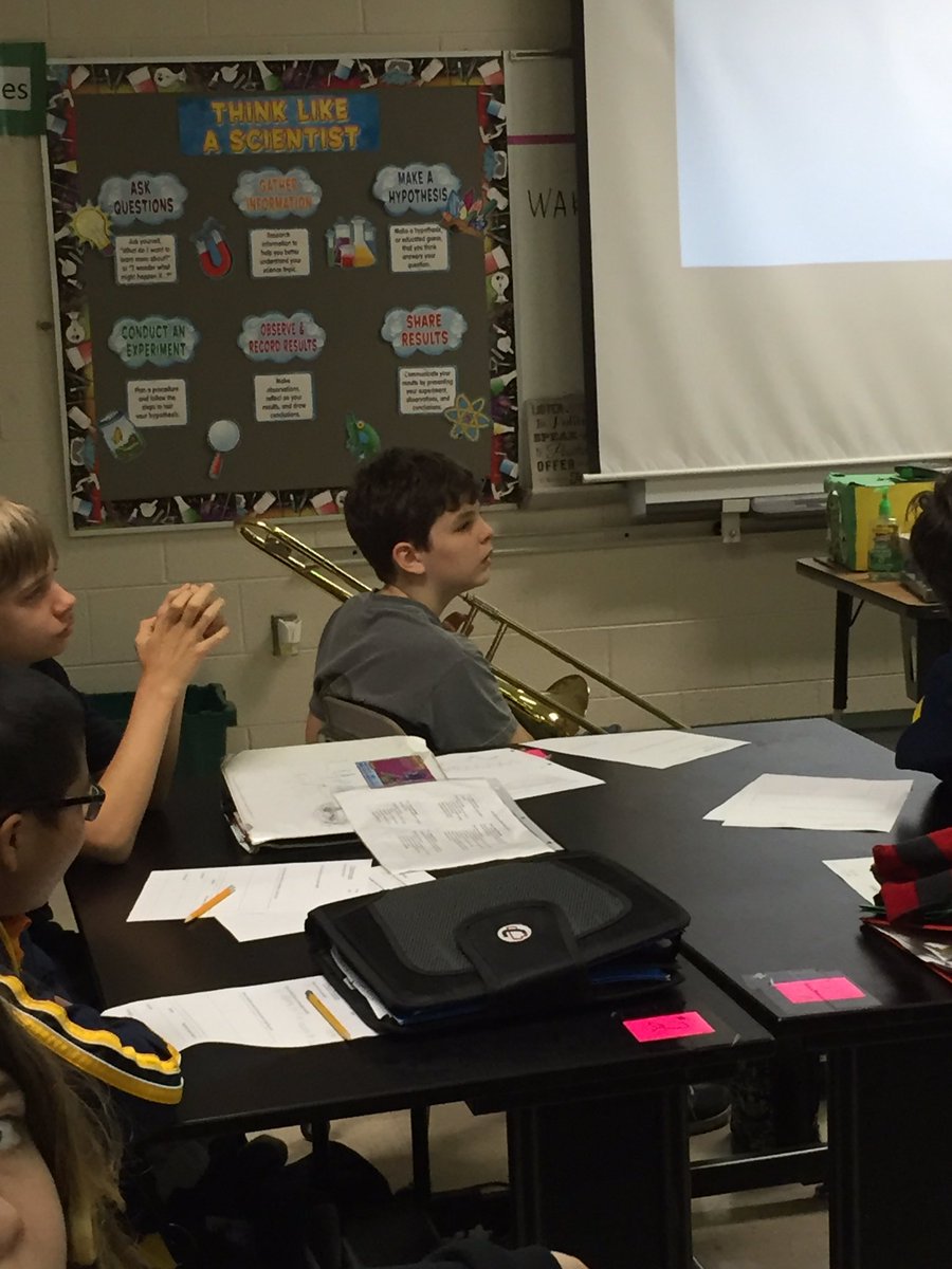 MsLaurenHaynie's tweet photo. Our 6-1 @eastcarymiddle band students are helping our Science class learn about waves today! #Sci6.P.1.1 #impsrock https://t.co/IpI0wQgBtx