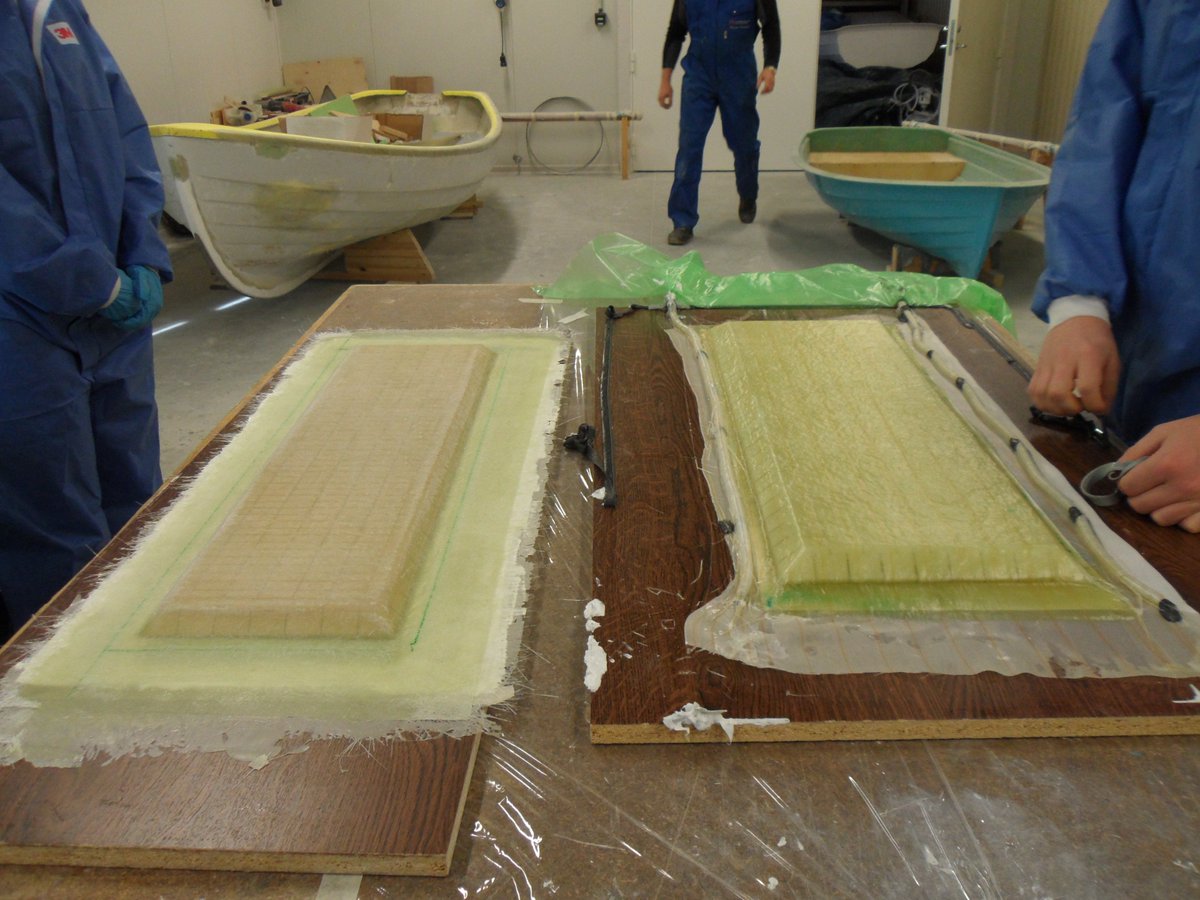 CompositeHUB's tweet photo. Hands on learning experience in Estonia - lamination https://t.co/CLHUdKFZWF