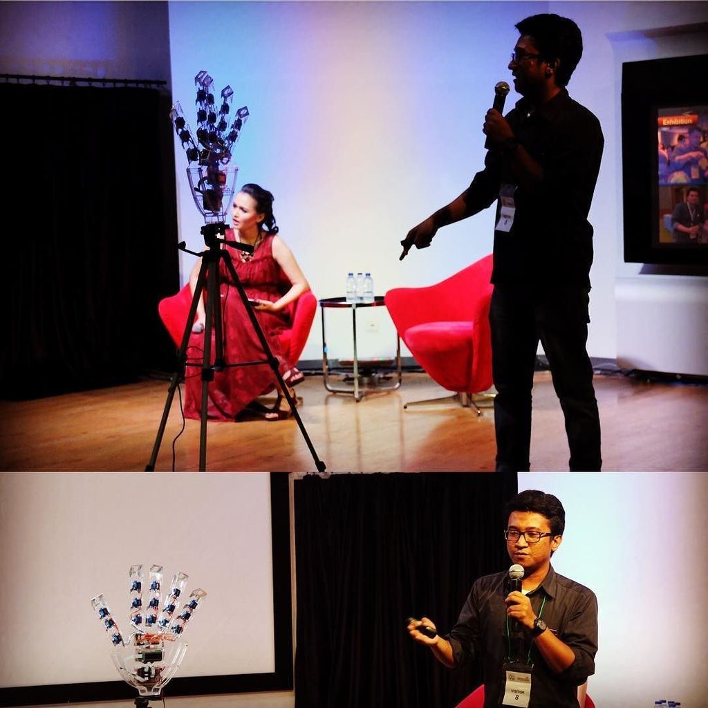 insta_arduino's tweet image. ift.tt/1VzSVDt - GENUINO DAY 2016 (Jakarta)

.

.

.

.

.

#KomunitasRobot #Ard… ift.tt/1VbgbZu