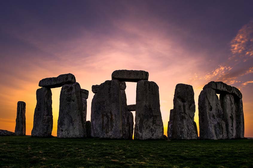 EnglishHeritage's tweet photo. One of the wonders of the world, @EH_Stonehenge is an awe-inspiring place https://t.co/zJFeK4o9yR https://t.co/WN602OYKgw
