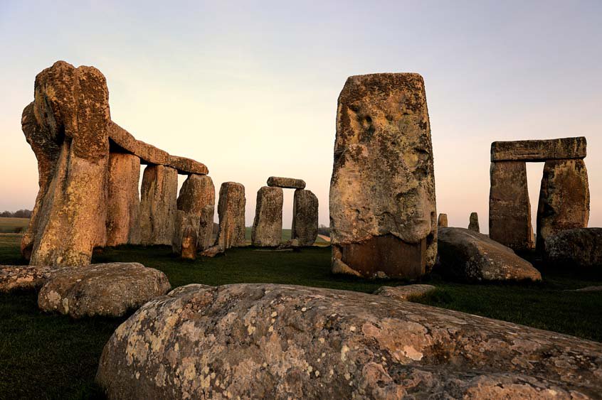 EnglishHeritage's tweet photo. One of the wonders of the world, @EH_Stonehenge is an awe-inspiring place https://t.co/zJFeK4o9yR https://t.co/WN602OYKgw