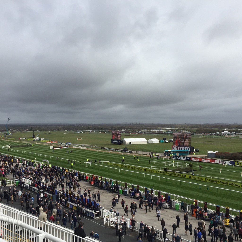 SonyaWakefield's tweet photo. Here we go! #Aintree @TurfClubRadio @AintreeRaces https://t.co/FNT0CjJIj1