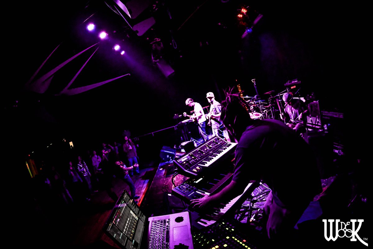 <a href="/_Chachuba_/">Chachuba</a> 
03.26.16
<a href="/MiramarTheatre/">Miramar Theatre</a> 
Milwaukee Wi.
#DeWook
facebook.com/dewookphoto
©2016 All Rights Reserved