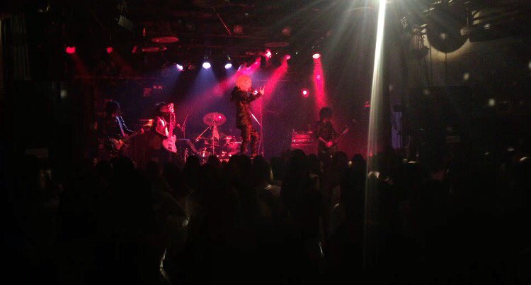 JIN_AiC's tweet photo. 2016.4.07 OSAKA MUSE 

【SET LIST】
〜A CLOAK〜
1.THE HOPELESS
2.BLIND DAYS
3.RUVISH
https://t.co/XrArtfGYNL IN THE BOX https://t.co/mOKDay7cBs