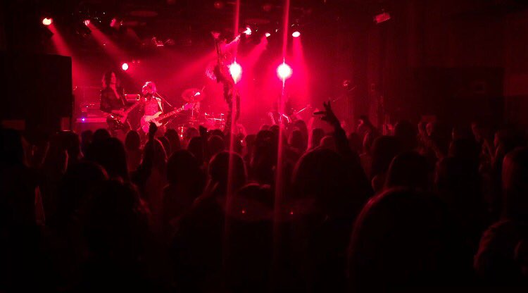 JIN_AiC's tweet photo. 2016.4.07 OSAKA MUSE 

【SET LIST】
〜A CLOAK〜
1.THE HOPELESS
2.BLIND DAYS
3.RUVISH
https://t.co/XrArtfGYNL IN THE BOX https://t.co/mOKDay7cBs