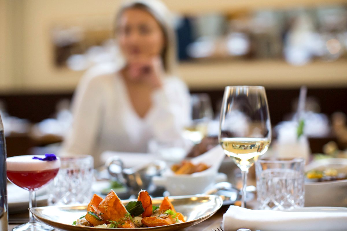 bw_restaurants's tweet photo. Ei onni tule etsien - se tulee eläen. #bronda https://t.co/xUsWuQeZ7w