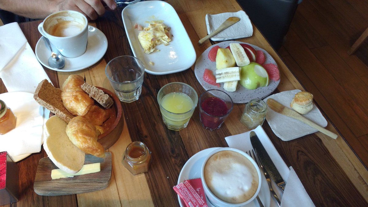 pixelpixex's tweet photo. @fierrohotel espectacular desayuno https://t.co/CjjprnG3Vz