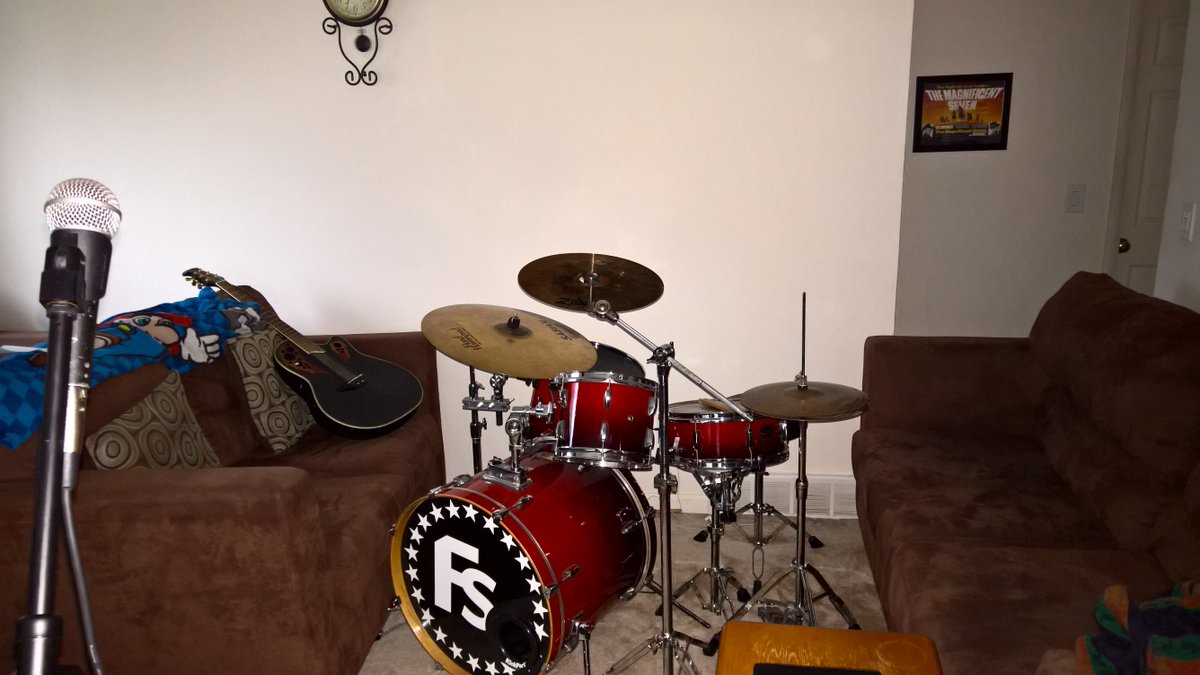 Full disclosure, my living room is hardcore. 🎶