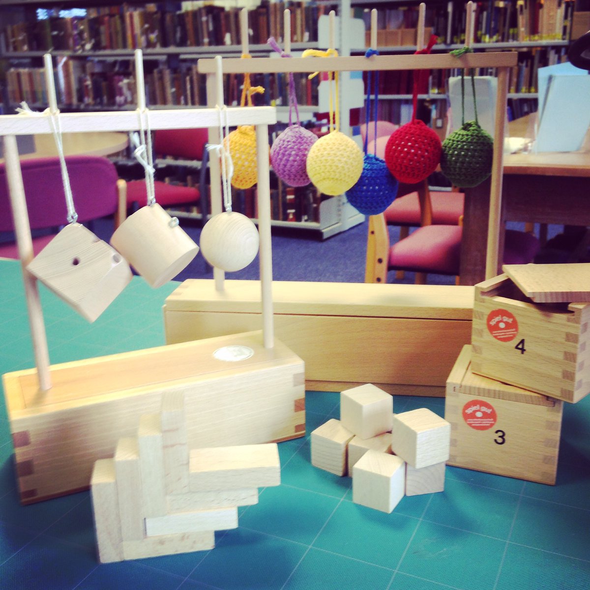 AliceMayMeasom's tweet photo. Spending this afternoon playing with #Froebel #gifts https://t.co/58ncSOsuT2