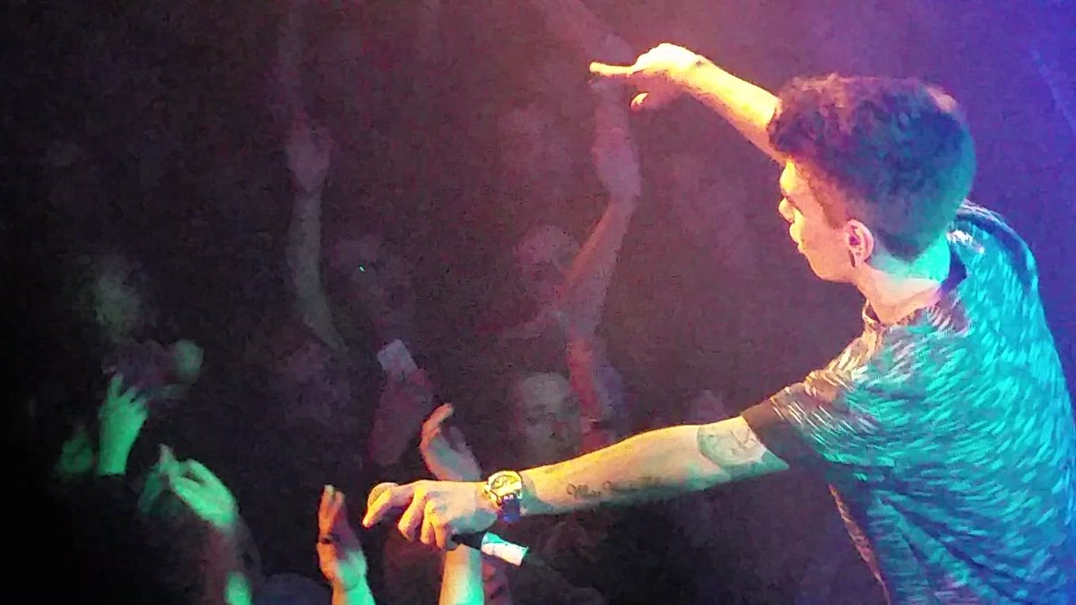 richard_hudd's tweet photo. @jakesims @teralex66 Jake doing his thing in Bristol on Tuesday. Owning the stage https://t.co/PInlpXRLLO